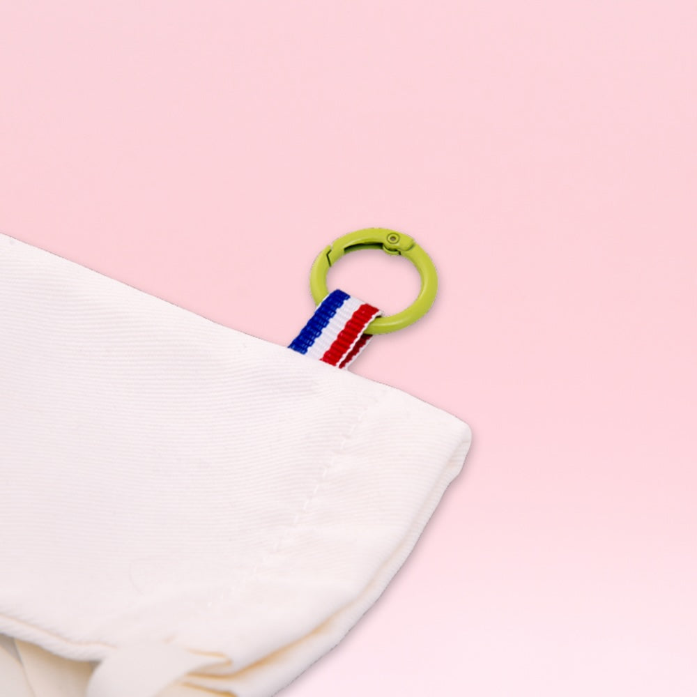 Anneau mousqueton pour étui de marinette