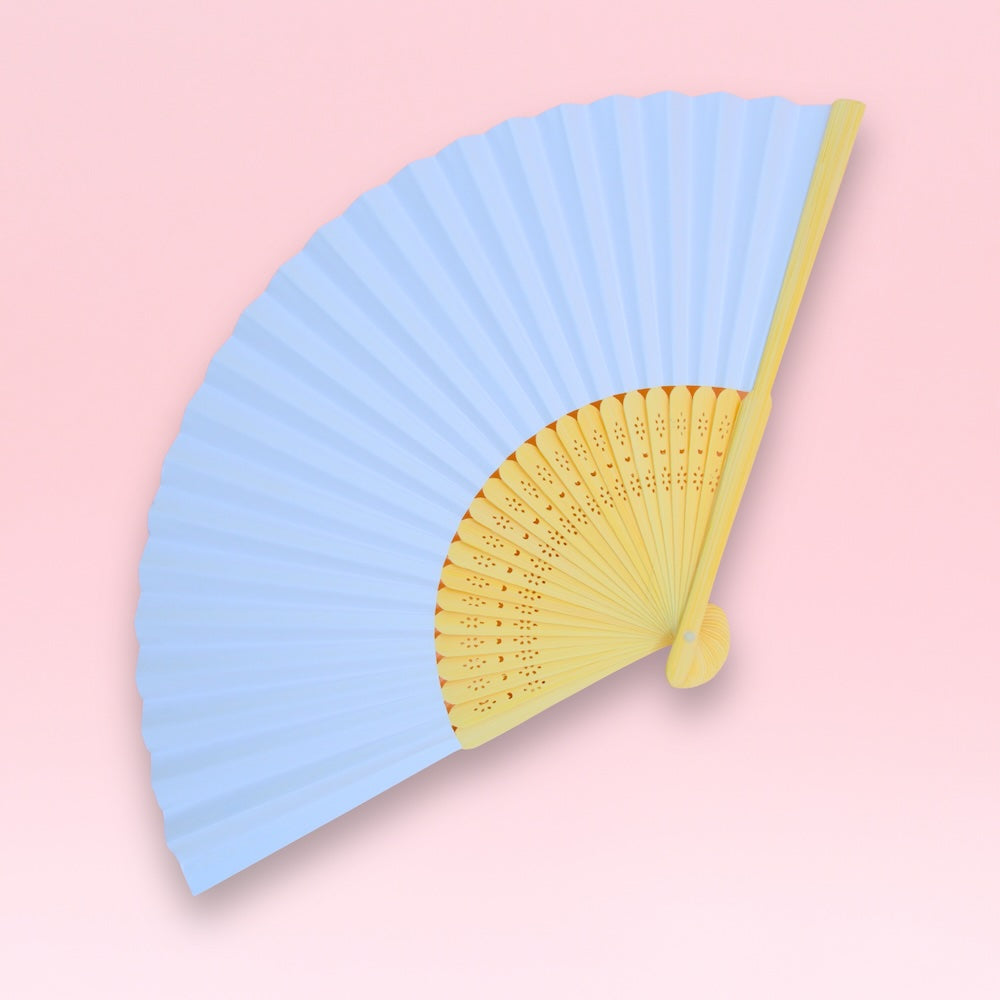 L'éventail coloré, quand il fait trop chaud, tout léger