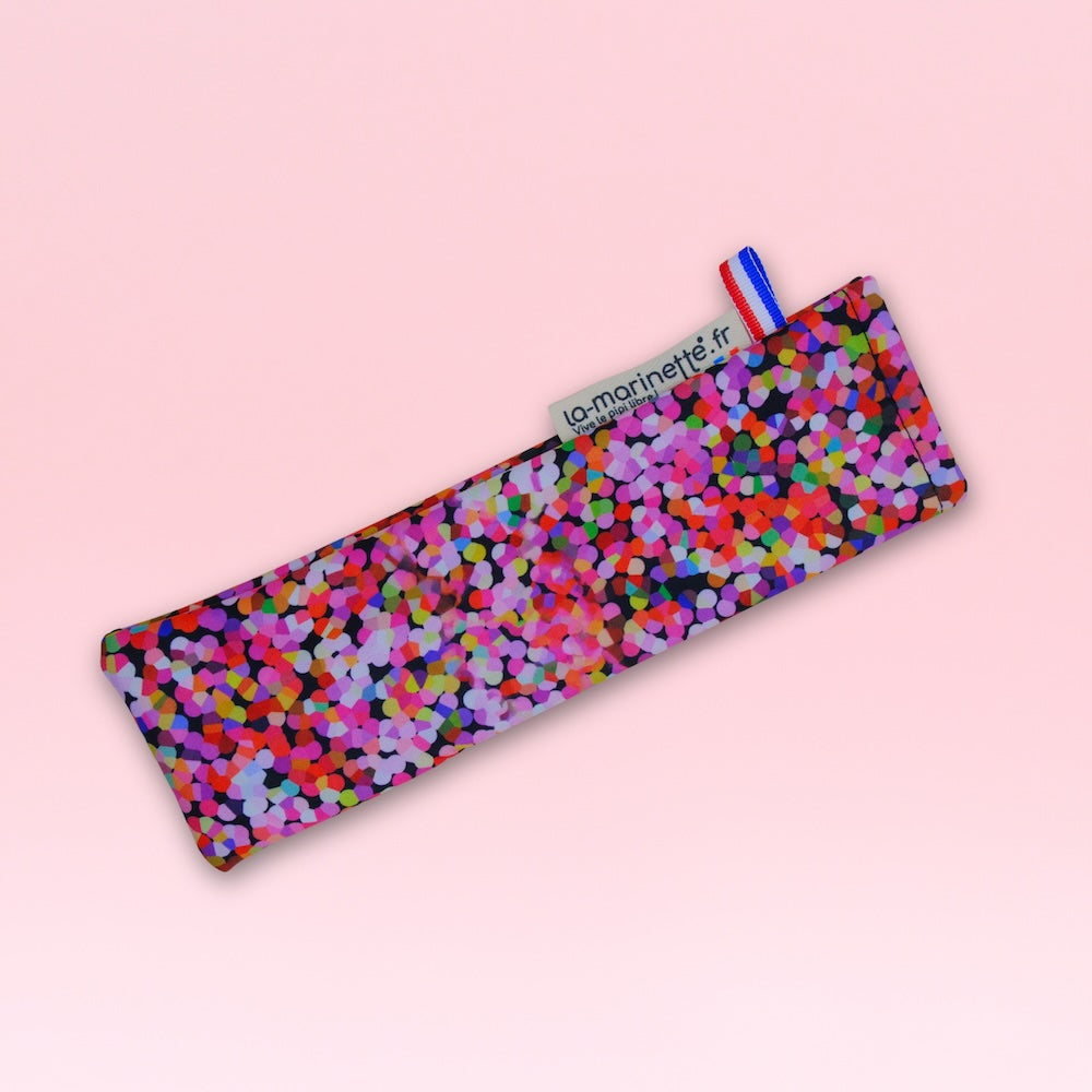L'étui en tissu absorbant et déperlant